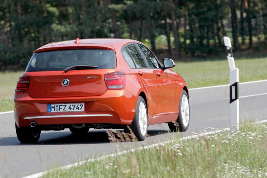  BMW 120d Urban Line 2011 года  (фото 90 из 193)